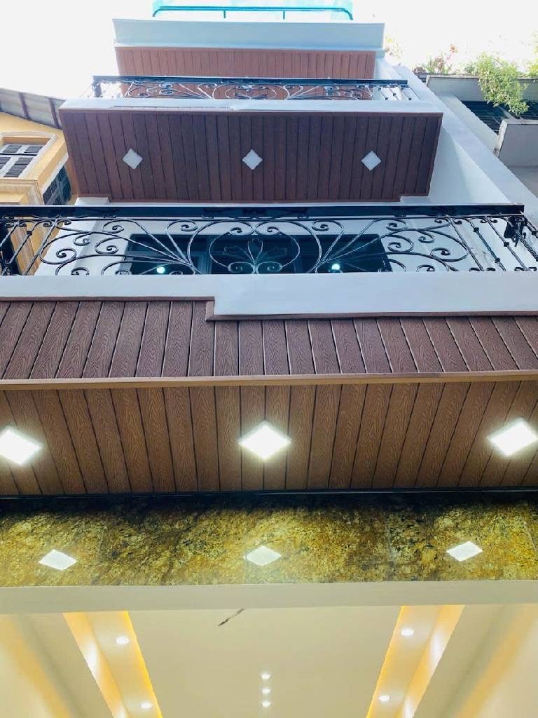 Bán nhà Quang Trung 43m² giá 11.2 tỷ - Vị trí đắc địa cho thuê ngay!