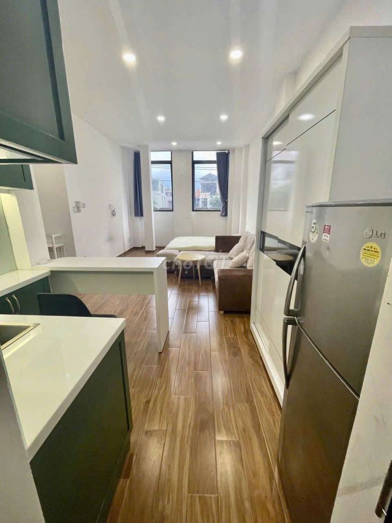 Căn hộ cao cấp cho thuê tại Cv Hoàng Văn Thụ 30m² - Full nội thất tiện nghi!