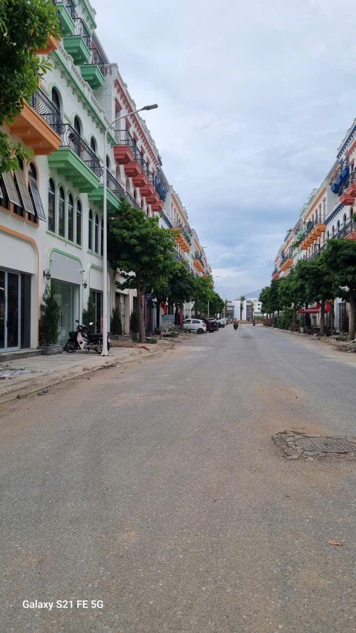 Căn hộ Sky Garden Vĩnh Yên 70m² giá 1.2 tỷ - Tầng cao thoáng mát!