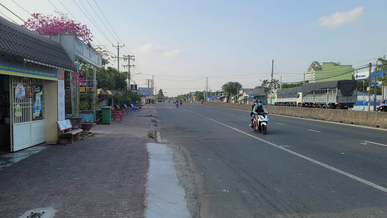 Đất nền mặt tiền Quốc lộ 1A, Châu Hưng, Vĩnh Lợi, Bạc Liêu 2382m² - Giá chỉ 3.2 tỷ!