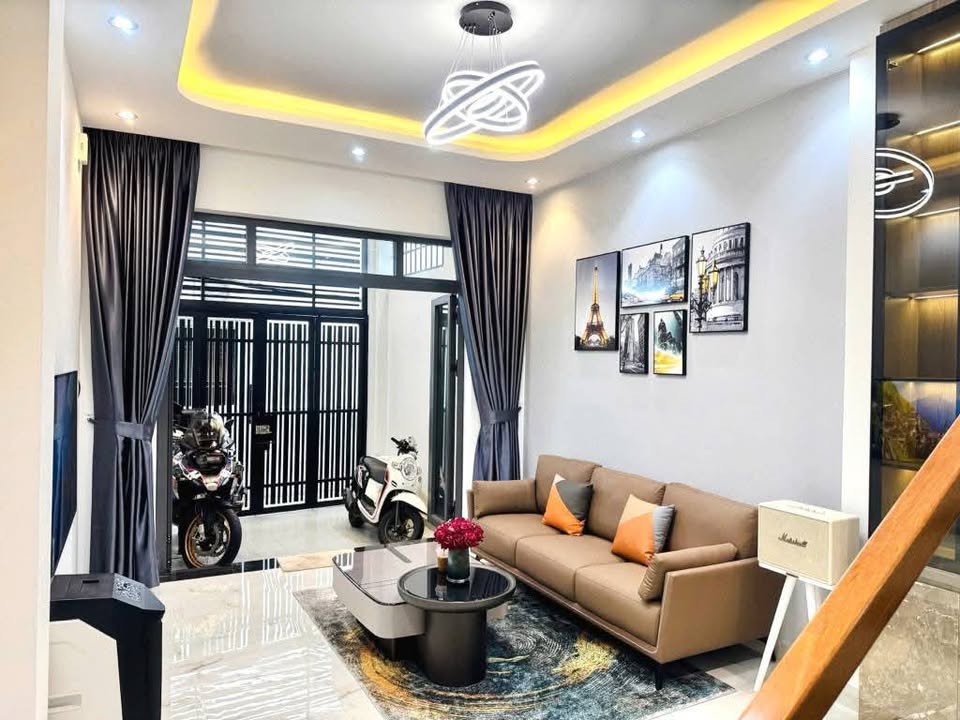 Nhà phố Lê Hồng Phong Quận 10 56m² giá 10 tỷ - Sẵn sàng vào ở ngay!