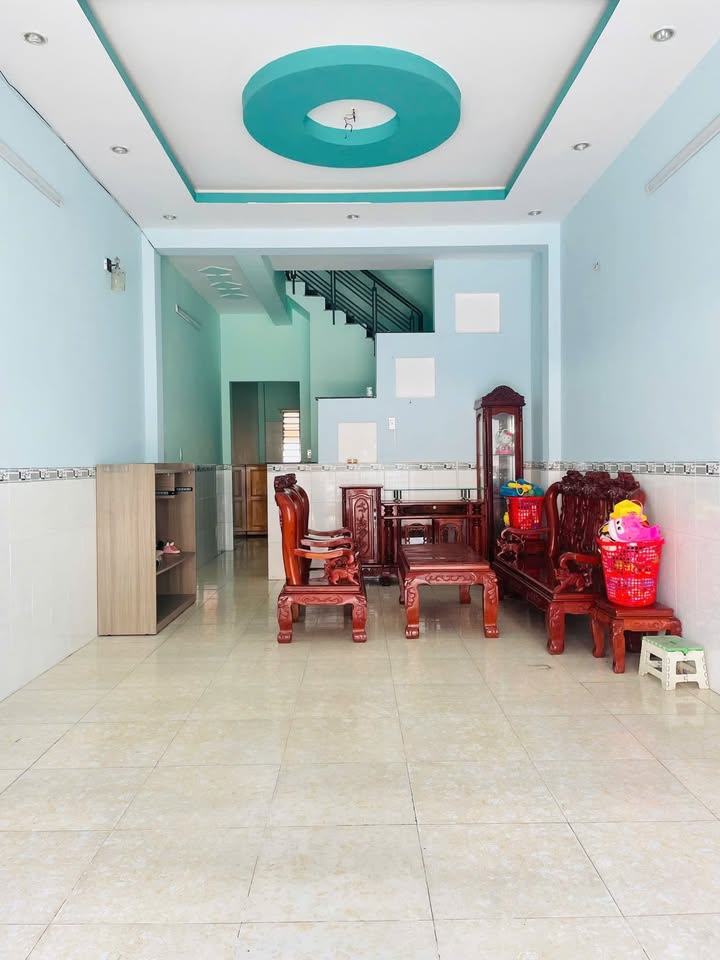 Nhà nguyên căn cho thuê mặt tiền đường TX22, Quận 12 diện tích 3.8m x 15m - Cơ hội kinh doanh tốt!