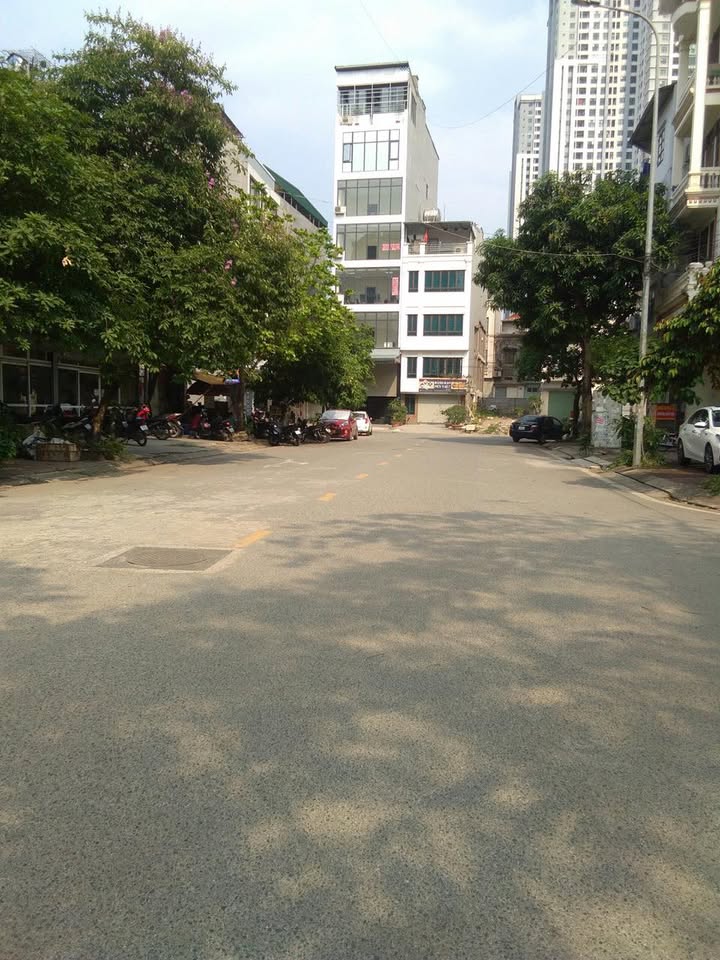 Cho thuê tòa nhà văn phòng Phú Diễn Bắc Từ Liêm 110m² giá 70 triệu - Thích hợp làm văn phòng