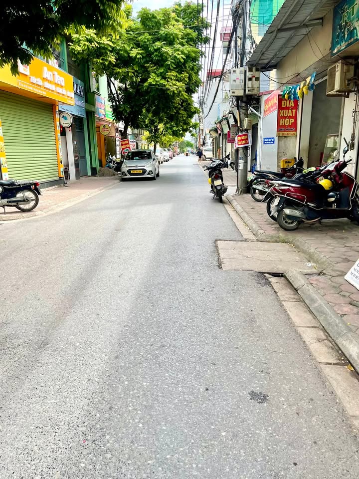 Đất nền Cửu Việt - Gia Lâm 50m² giá 7 tỷ - Khu vực sầm uất, đầu tư sinh lời!