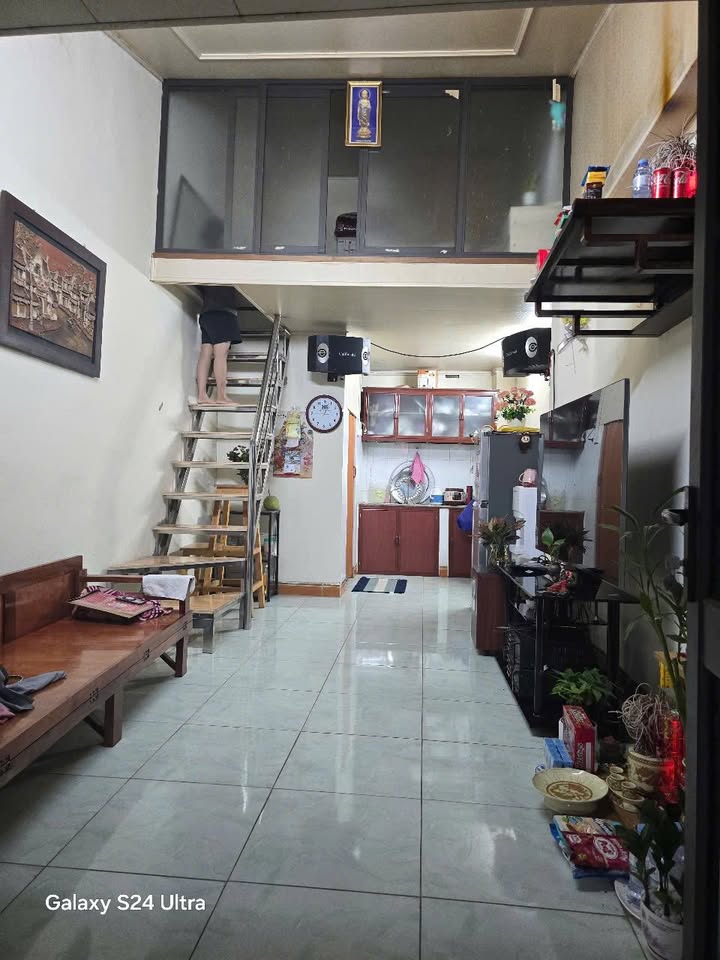 Nhà Lĩnh Nam 40m² giá 1.3 tỷ - Chính chủ bán nhanh!