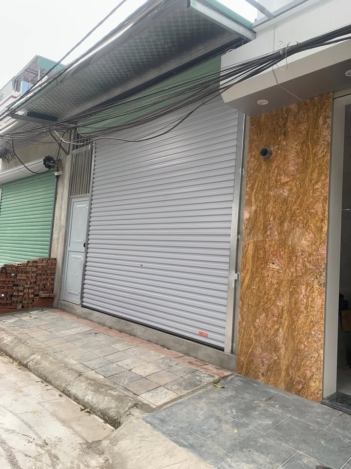 Kho xưởng cho thuê tại Hoàng Mai 85m² - Gác xép 45m² tiện lợi!