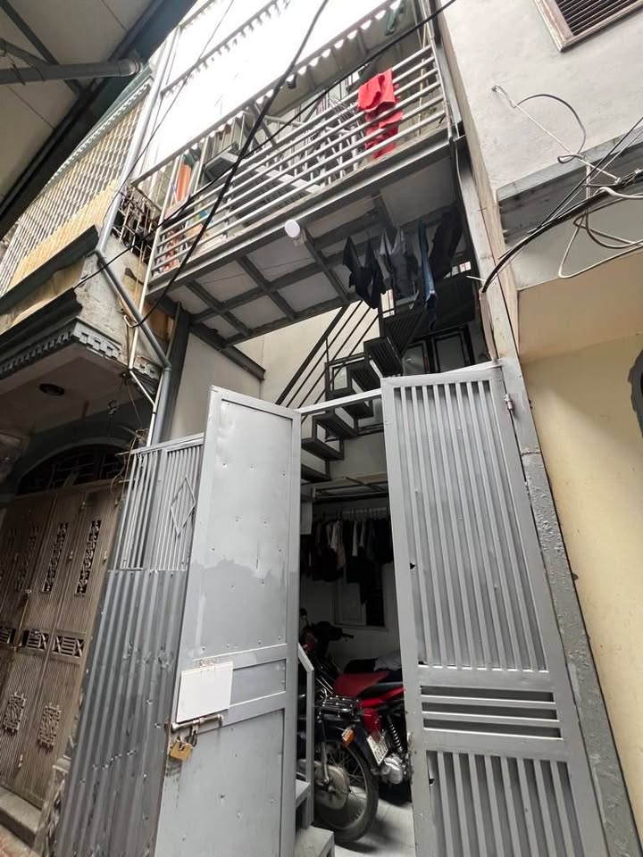 Nhà đẹp Bạch Mai 25m² giá 6.48 tỷ - Gần trung tâm, thuận tiện đi lại!