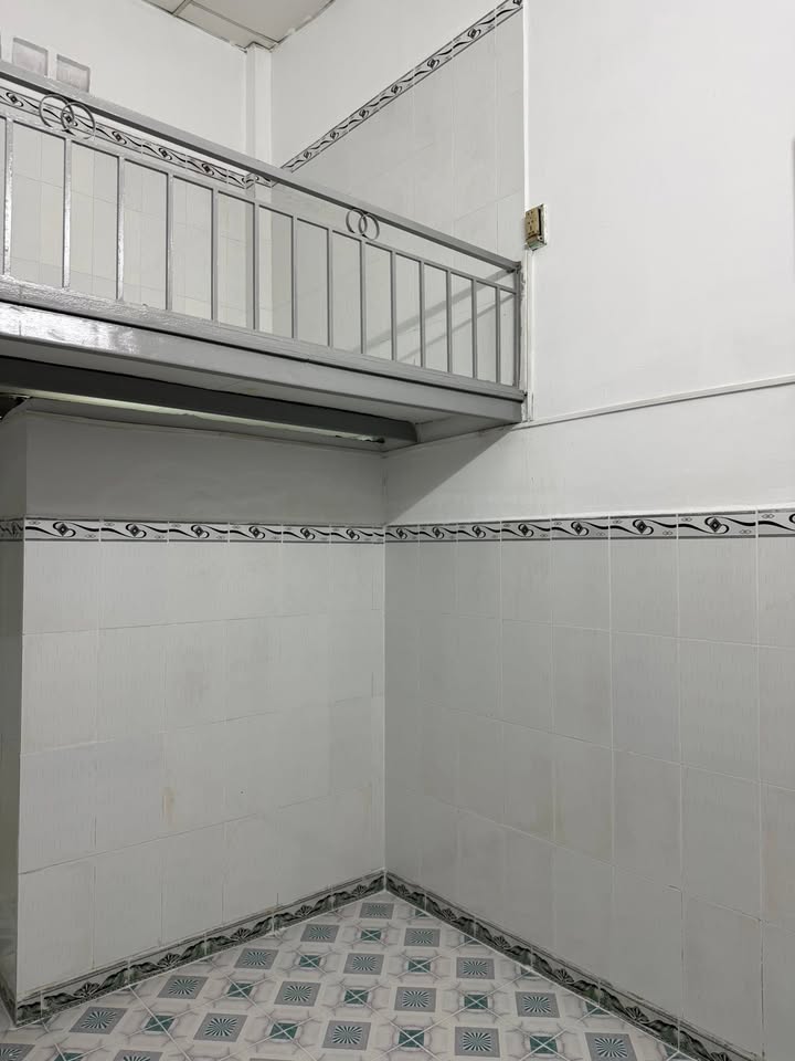 Phòng cho thuê tại Dĩ An, 13m² chỉ 1.6 triệu - Tiện nghi đầy đủ, an ninh 24/7!