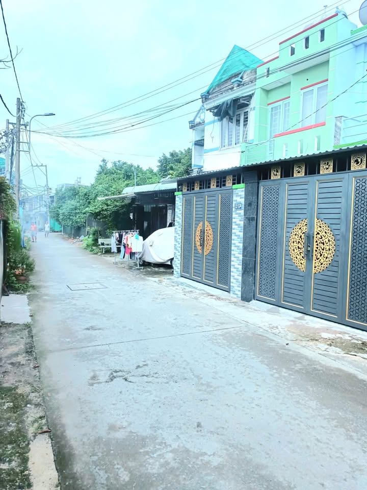 Nhà mặt tiền Thới Tứ 1, Hóc Môn 52m² giá 1.95 tỷ - Tiềm năng kinh doanh cao!