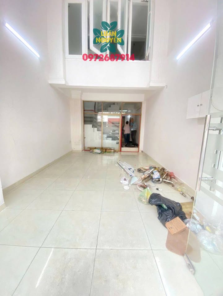 Cho thuê mặt tiền đường Huỳnh Văn Bánh, Phú Nhuận 64m² - Kinh doanh đắc địa, giá thỏa thuận!