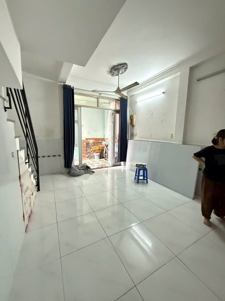 Nhà nguyên căn cho thuê đường Số 18, Gò Vấp 32m² giá 8 triệu - Phù hợp cho gia đình!