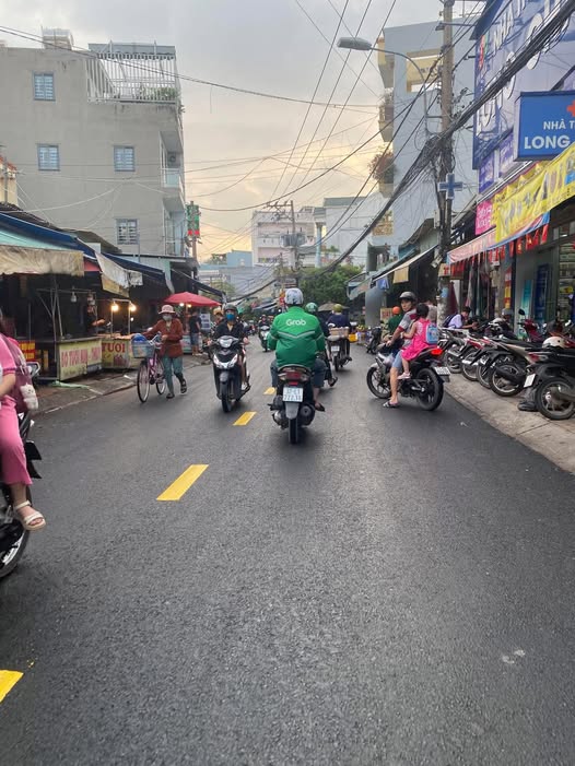 Nhà mặt tiền đường 297 Phước Long, Quận 9, 85m² giá 9.2 tỷ - Đầu tư sinh lời!