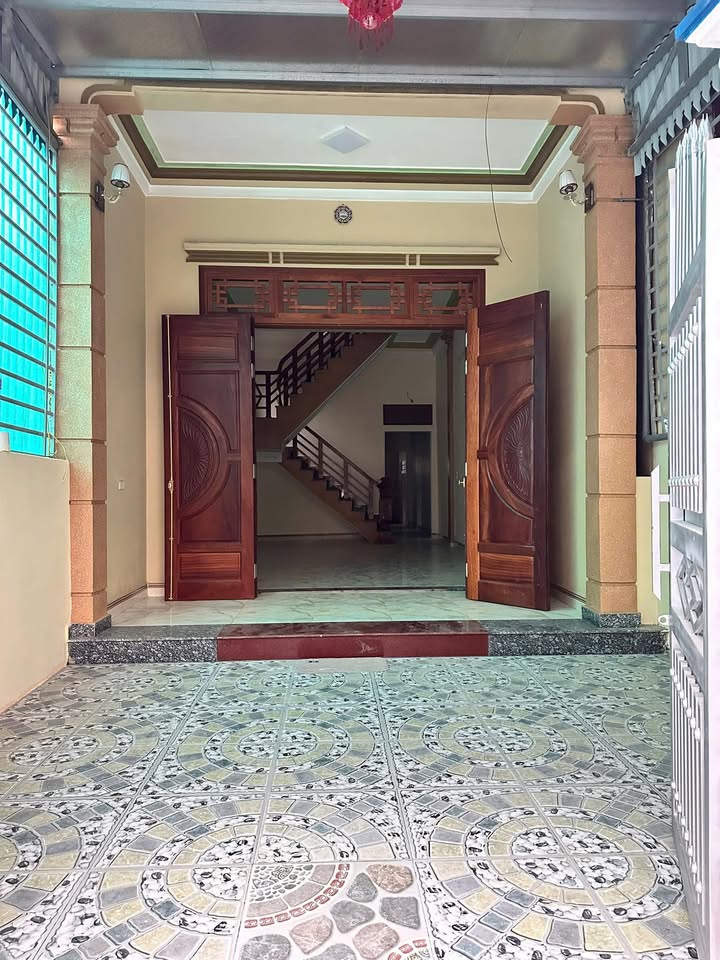 Nhà 2 Tầng Kiên Cố Tại Xã Vạn Lộc 92m² - Vị Trí Đẹp, Giá Thỏa Thuận!