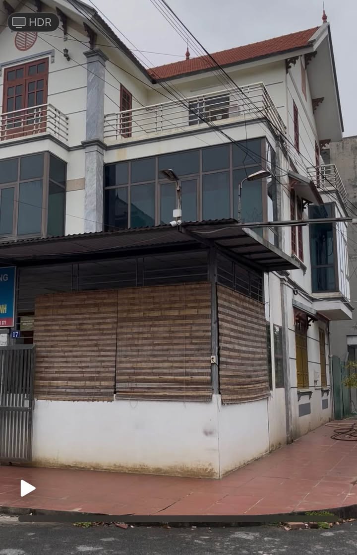 Biệt thự lô góc Đông Dư 200m² giá 22 tỷ - Vị trí lý tưởng gần trường học và chợ!