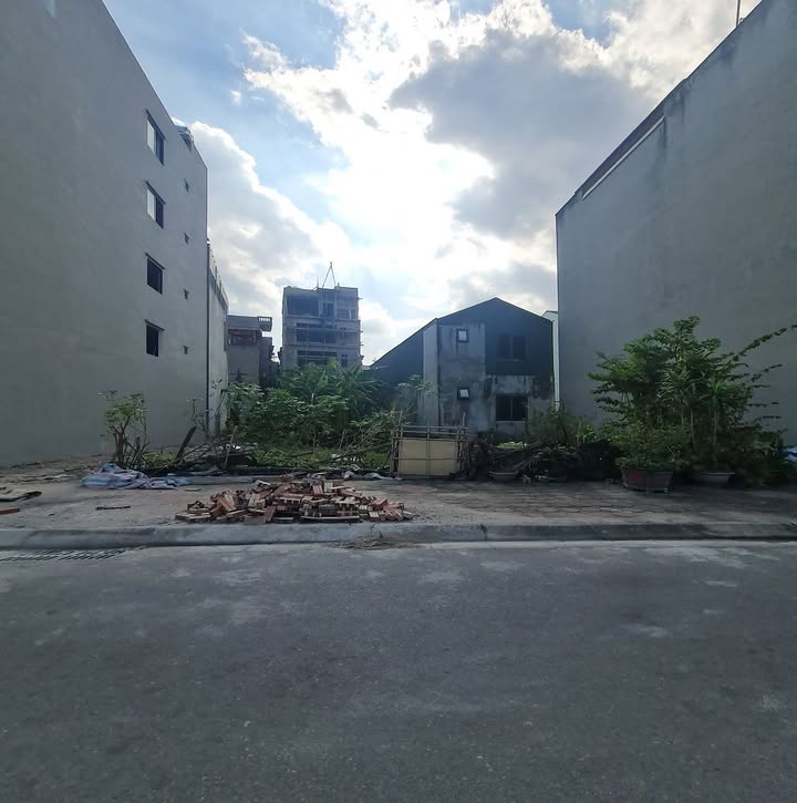 Nhà 4 tầng Đông Dư, Gia Lâm 32m² giá 5 tỷ - Full nội thất, ô tô vào tận nơi!