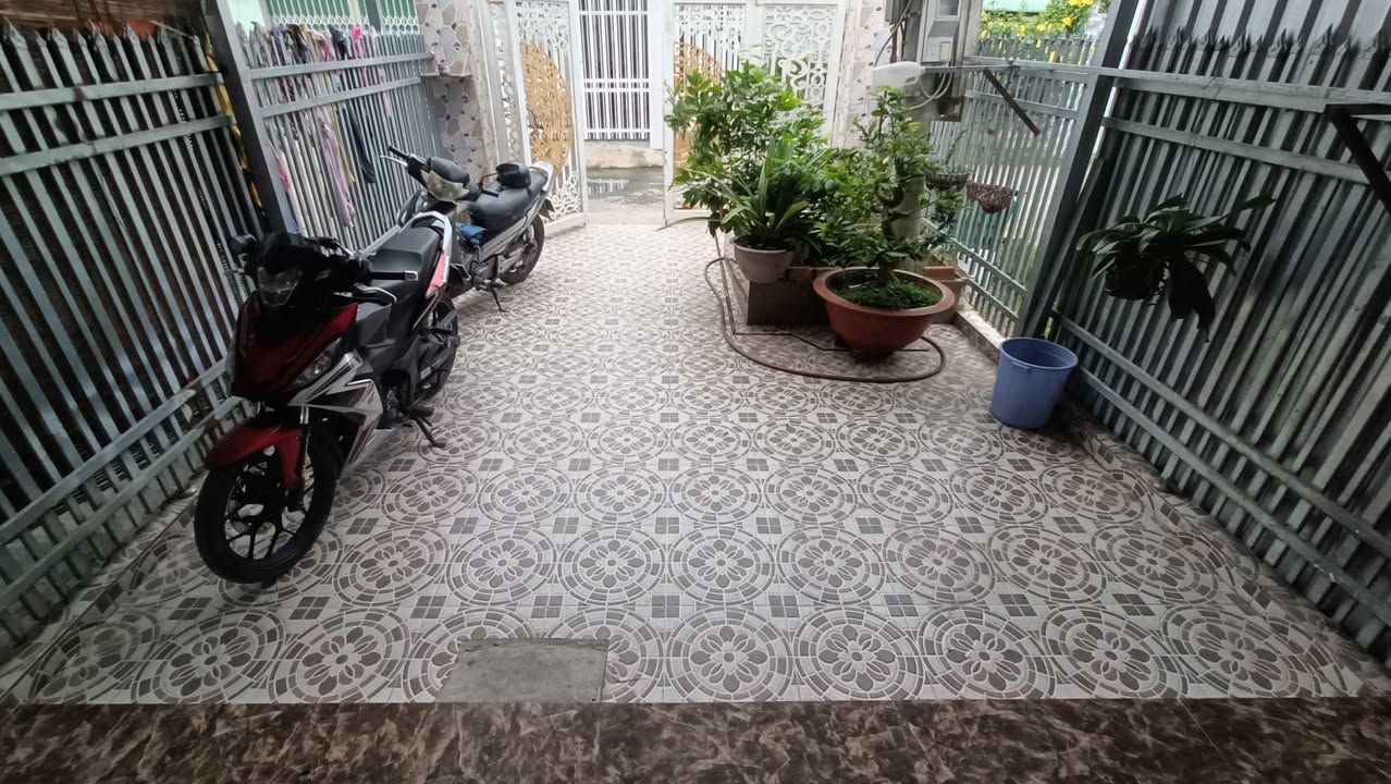 Nhà cấp 4 mặt tiền đường nhựa xã An Cư, Cái Bè 121m² - Giá 1.5 tỷ, thương lượng chính chủ!