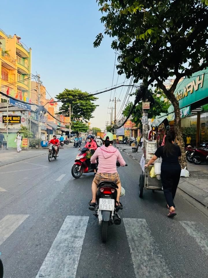 Nhà 4 tầng Tân Hòa Đông 50m² giá 5.8 tỷ - Sẵn sàng công chứng trong ngày!