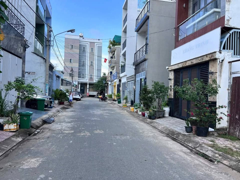 Nhà bán quận 9 Lê Văn Việt 57m² giá 4.6 tỷ - Vị trí đắc địa ngay KCN