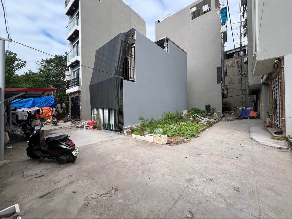 Đất lô góc Ngô Xuân Quảng 33m² giá thỏa thuận - View hồ công viên tuyệt đẹp!