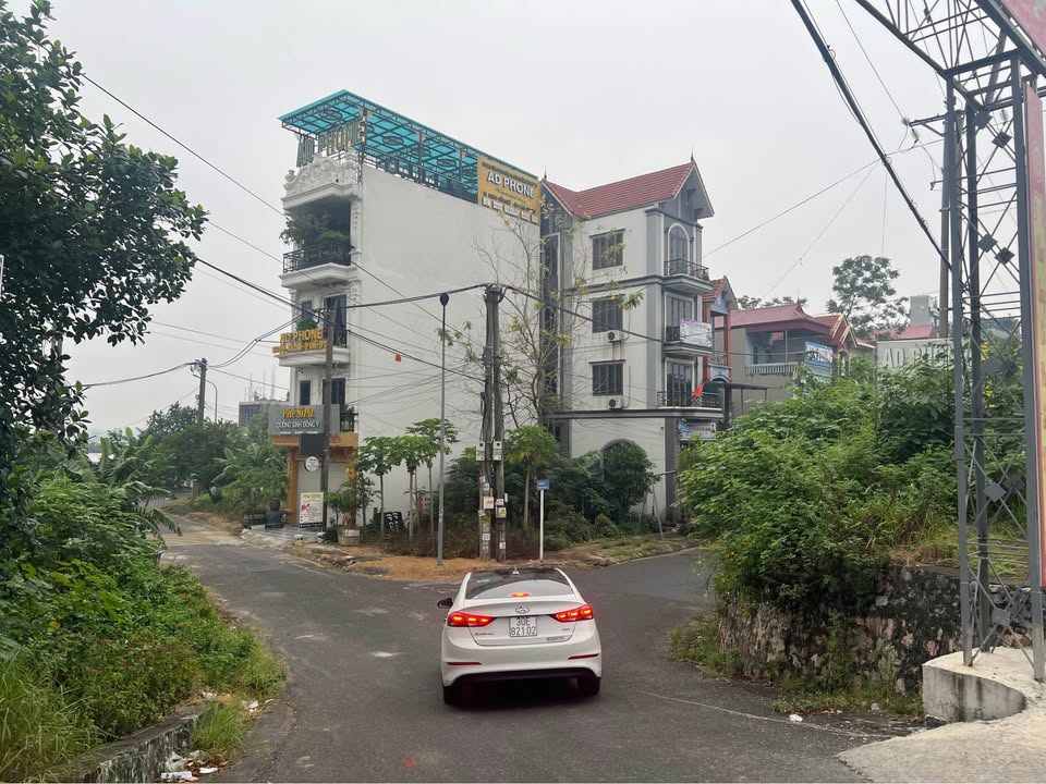 Đất nền Khu Đồng Súc, TT Phùng 66m² giá 6.6 tỷ - Vị trí đắc địa gần vườn hoa!