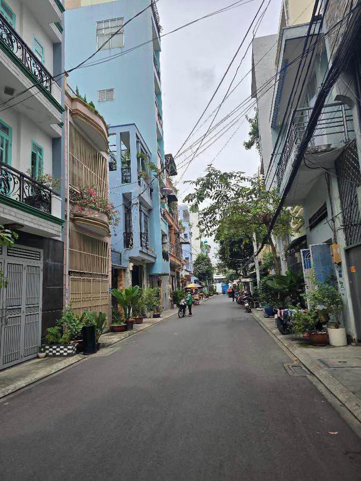 Nhà riêng đường Thân Nhân Trung, quận Tân Bình 66m² - Sổ hồng chính chủ, an cư lý tưởng!