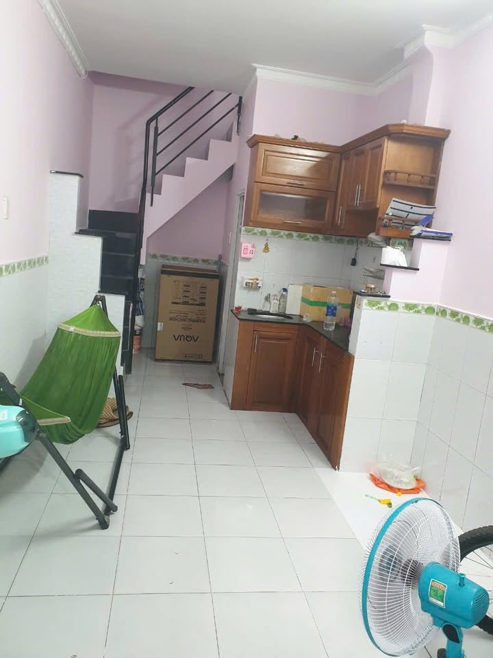 Nhà mặt tiền hẻm Nguyễn Văn Quỳ, Quận 7, 21m² - Kinh doanh ngay!