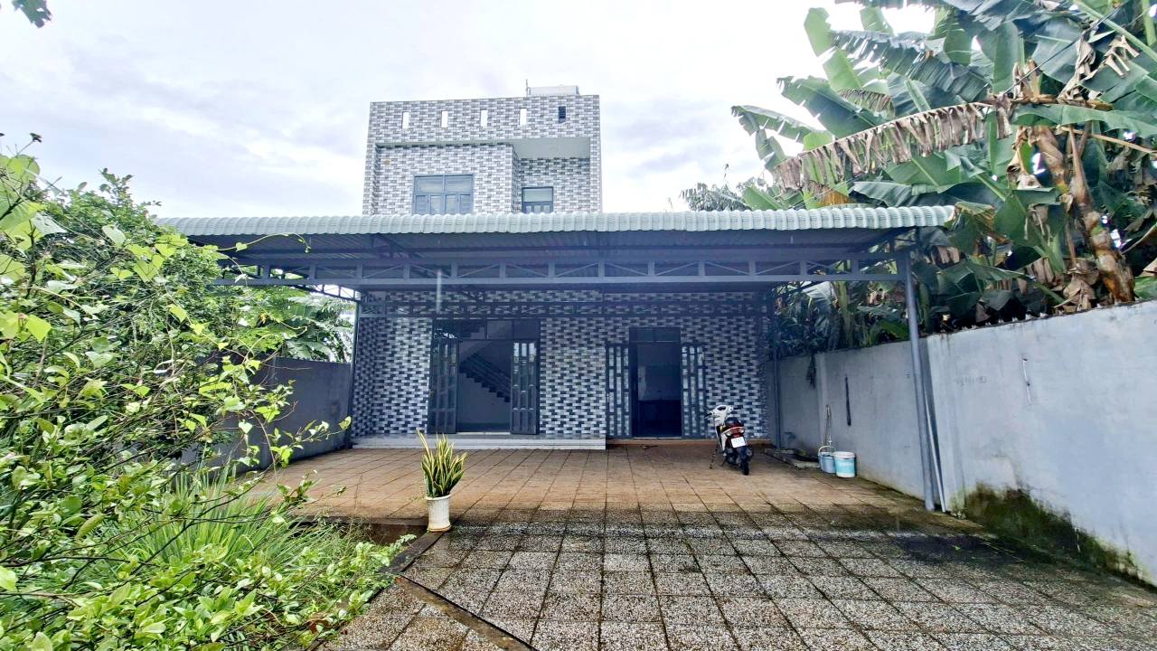 Nhà lầu sân vườn phường Tam Long - Bà Rịa 280m² giá 2.99 tỷ - Chỉ 5 phút đến trung tâm!