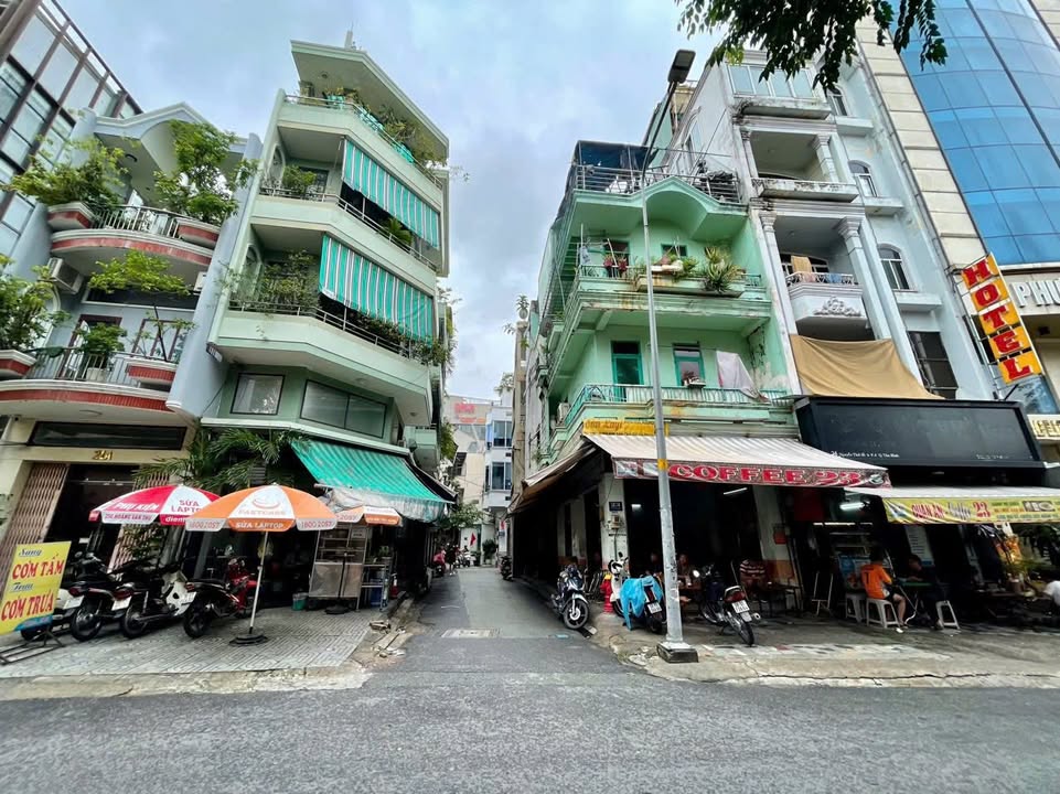 Nhà 3,5 Tầng tại Tân Bình 54m² giá 10.9 tỷ - Vị trí đắc địa, dân trí cao!