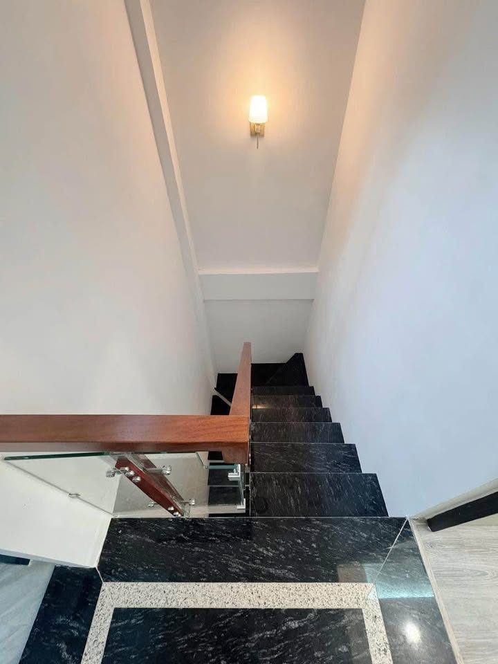 Nhà 4 tầng Thịnh Quang Đống Đa 45.6m² giá 6 tỷ - Sổ đỏ chính chủ!