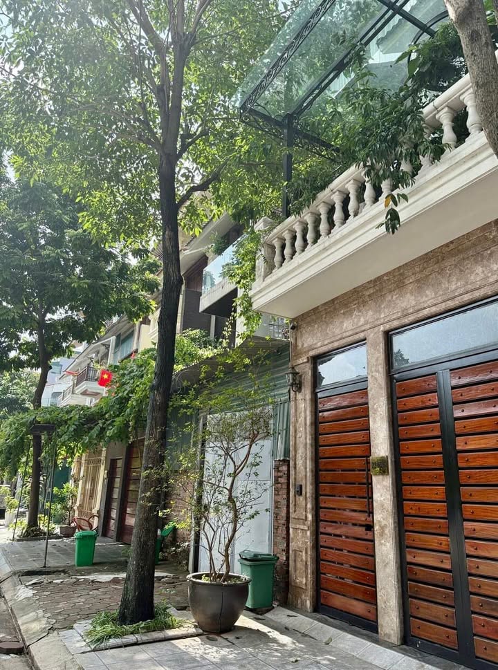 Townhouse Tân Triều 100m² giá 26 tỷ - Nhà đẹp ở ngay, full nội thất!