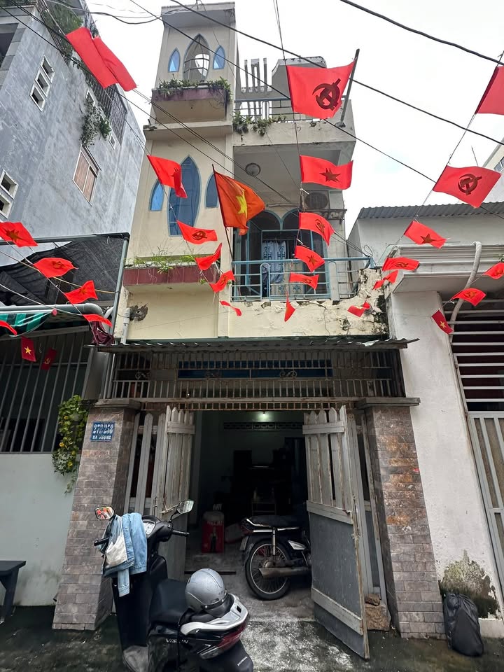 Nhà hẻm Dã Tượng Nha Trang 50m² giá 7.5 tỷ - Cách biển chỉ 5 phút!