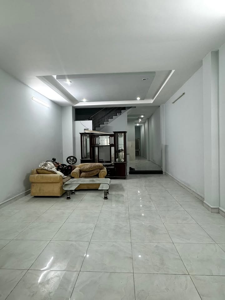 Nhà phố cho thuê tại phường Mỹ Phước, Bến Cát, 125m² giá chỉ 7 triệu/tháng - Đầy đủ nội thất, thích hợp cho gia đình!