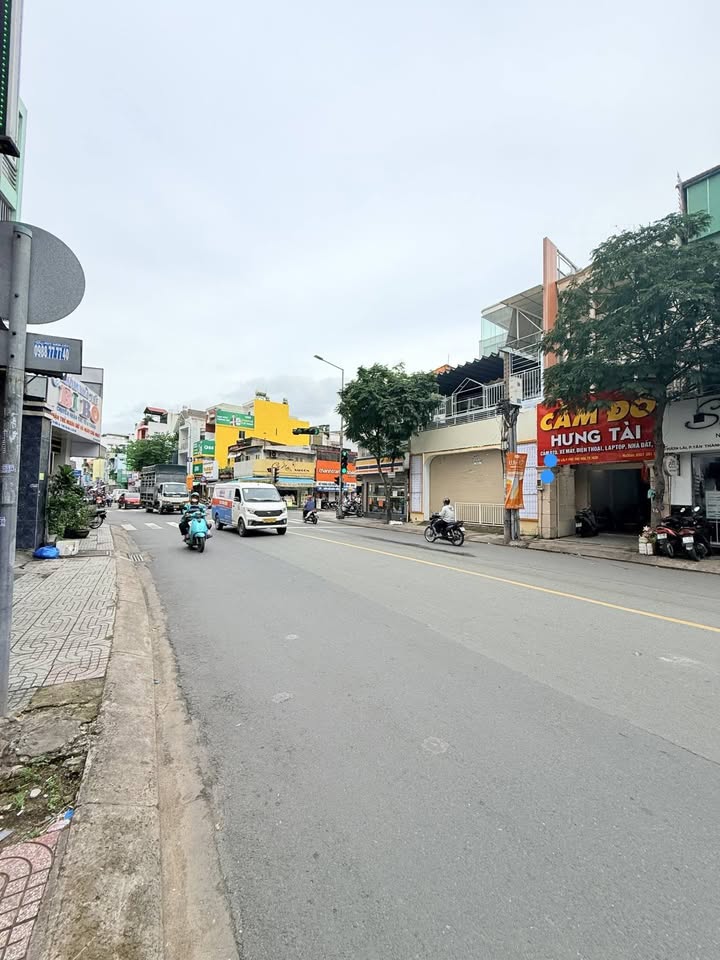 Bán nhà mặt tiền Vườn Lài, quận Tân Phú, 85m² giá 17 tỷ - Khu kinh doanh sầm uất!