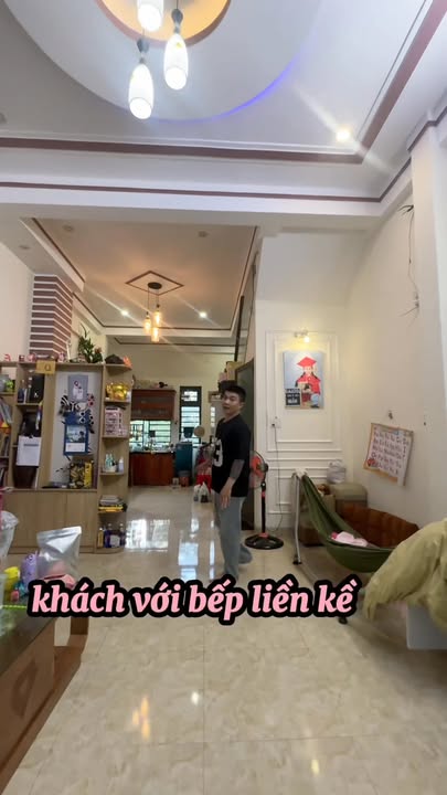 Nhà hẻm ô tô Phạm Văn Đồng Pleiku 100m² giá 1.69 tỷ - Vị trí đẹp, tiện ích đầy đủ!