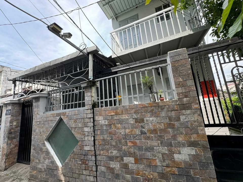 Nhà 1 trệt 1 lầu hẻm đường 49, Thủ Đức - Giá 6.2 tỷ - Cơ hội đầu tư sinh lời!