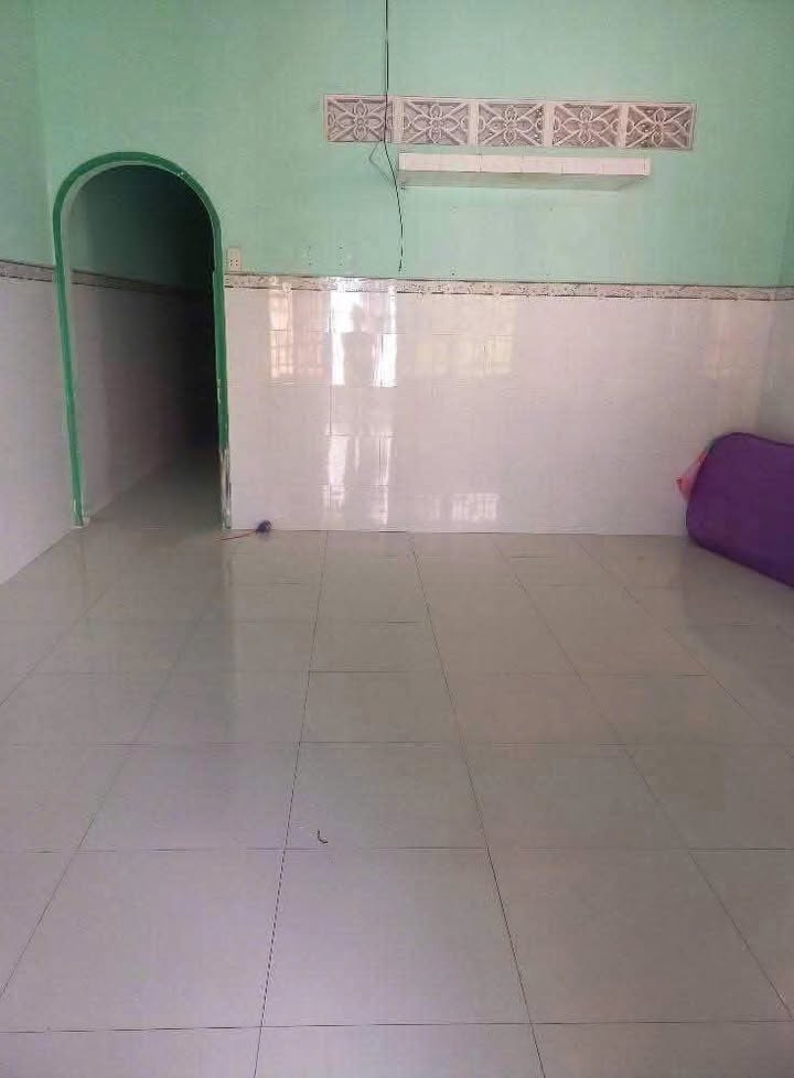 Nhà nguyên căn Phú Hòa Thủ Dầu Một 2PN giá chỉ 4.5 triệu - Tiện nghi đầy đủ!