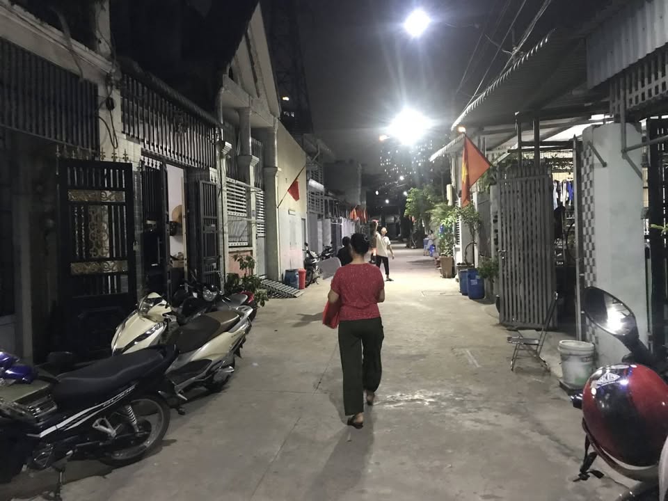 Nhà bán Dĩ An 87.4m² giá 1.7 tỷ - Hẻm xe tải rộng, tiện di chuyển!