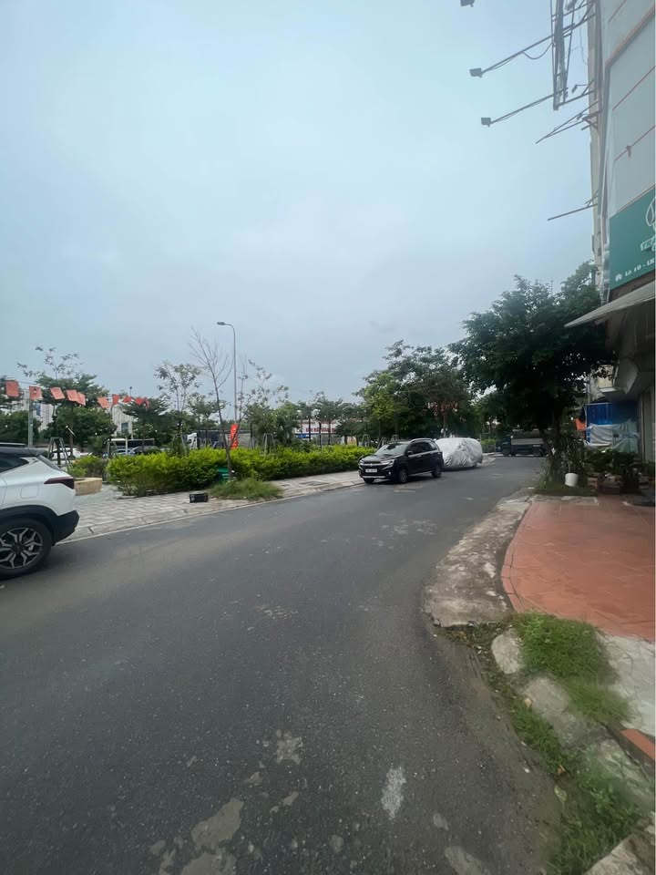 Đất nền La Khê 50m² giá 1x tỷ - Sát góc, mặt tiền thoáng đãng!