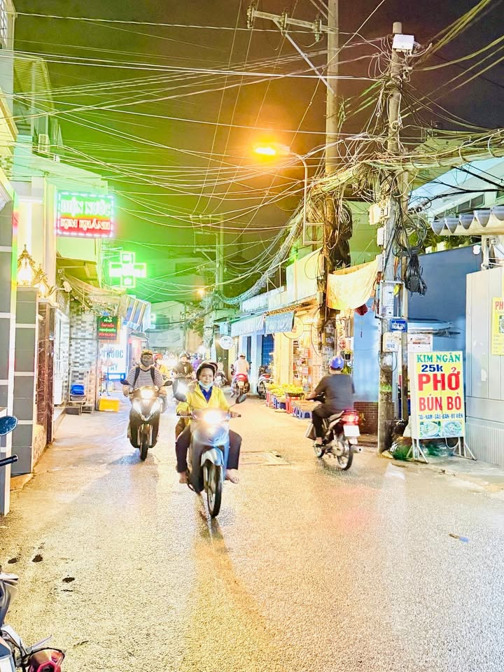 FrontHouse Nguyễn Thượng Hiền Bình Thạnh 66m² giá 12 tỷ - Mặt tiền kinh doanh lý tưởng!