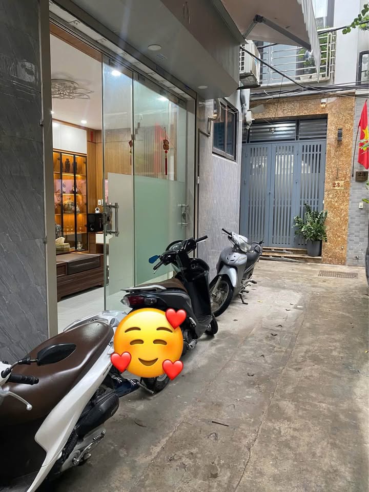 Nhà riêng Hoàng Đạo Thành 29m² giá 6.98 tỷ - Thiết kế lô góc, thoáng sáng!