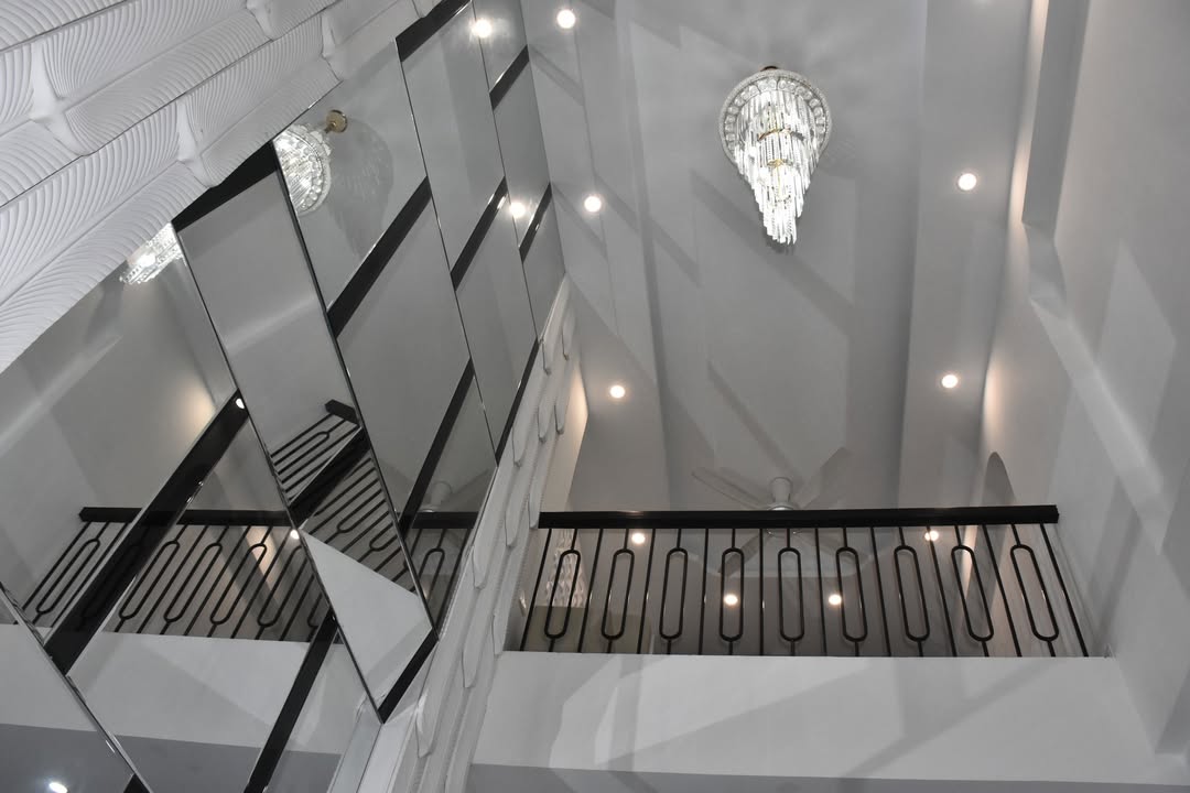 Nhà phố Phúc Xá - Ba Đình 58m² giá 15 tỷ - Ô tô đỗ cửa, có thang máy!