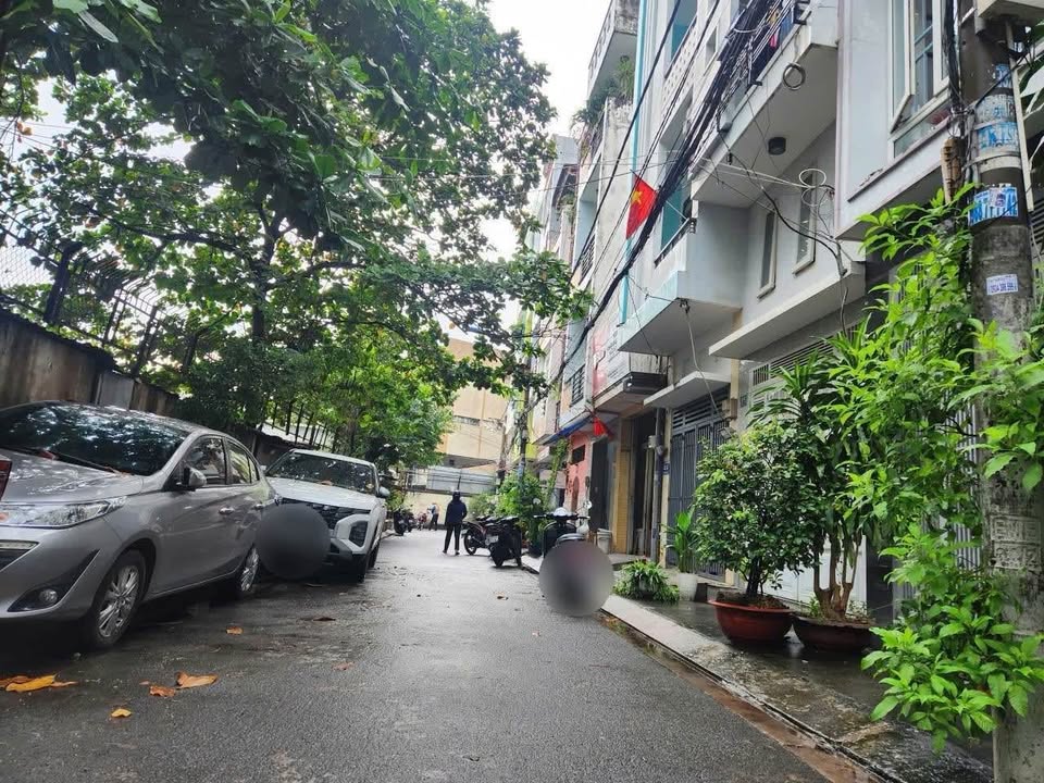 Nhà phố Nguyễn Giản Thanh 62m² giá 15 tỷ - Hẻm ô tô thông thoáng!