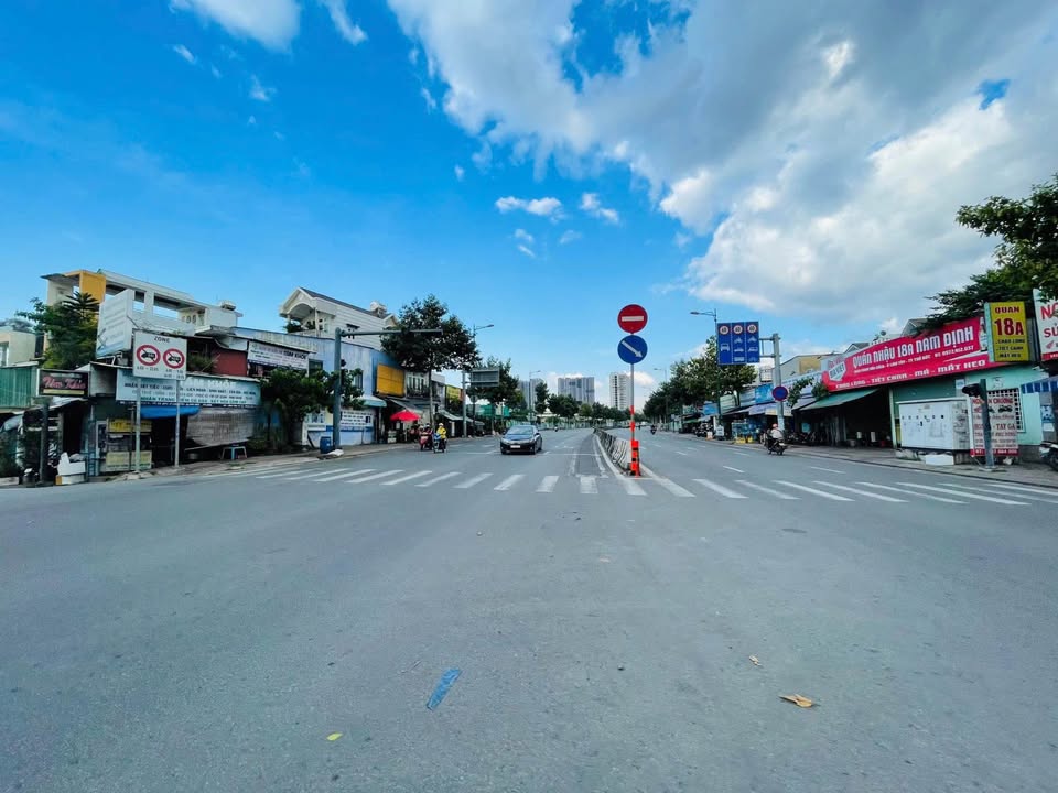 Đất đường ô tô thông gần mặt tiền Phạm Văn Đồng, P. Linh Tây, 95.9m² giá 7.5 tỷ - Cơ hội đầu tư tuyệt vời!