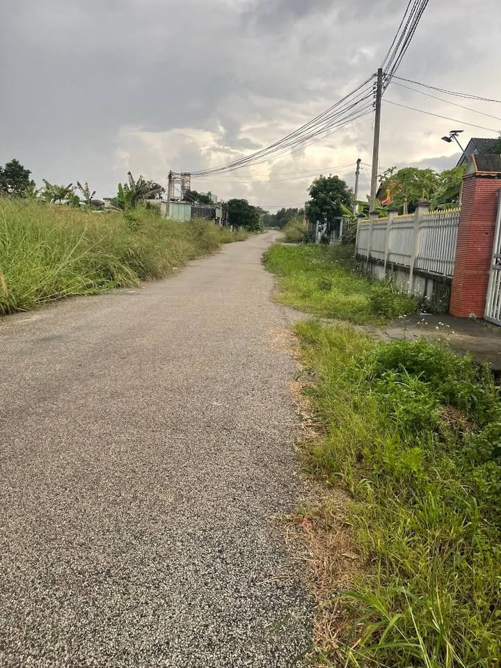 Đất nền Thủ Đức 150m² giá 500 triệu - Vị trí đắc địa, dân cư đông đúc!