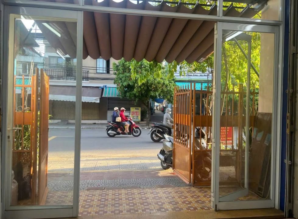 Cho thuê nhà 3 tầng MT Trần Cao Vân, Thanh Khê 60m² - Thích hợp làm văn phòng!