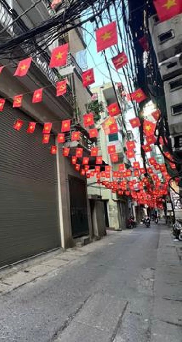 Nhà phố Hòa Bình 7, Hai Bà Trưng, 18m² giá 3 tỷ - Kinh doanh tốt, sổ đỏ chính chủ!