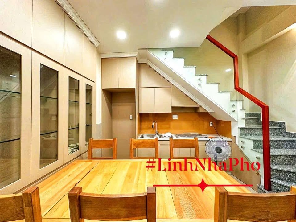Nhà đẹp 2 tầng Trần Khánh Dư, Quận 1, 37m² giá 5.9 tỷ - Sẵn sàng vào ở!