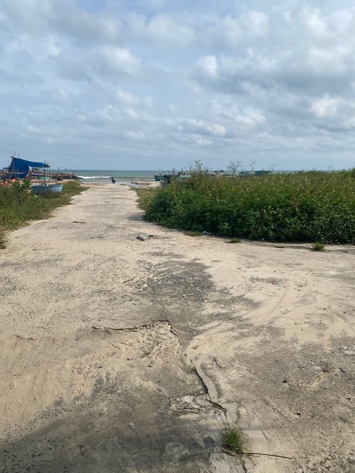 Đất nền mặt biển La Gi 307m² giá 6.5 tỷ - Đầu tư sinh lời tốt!