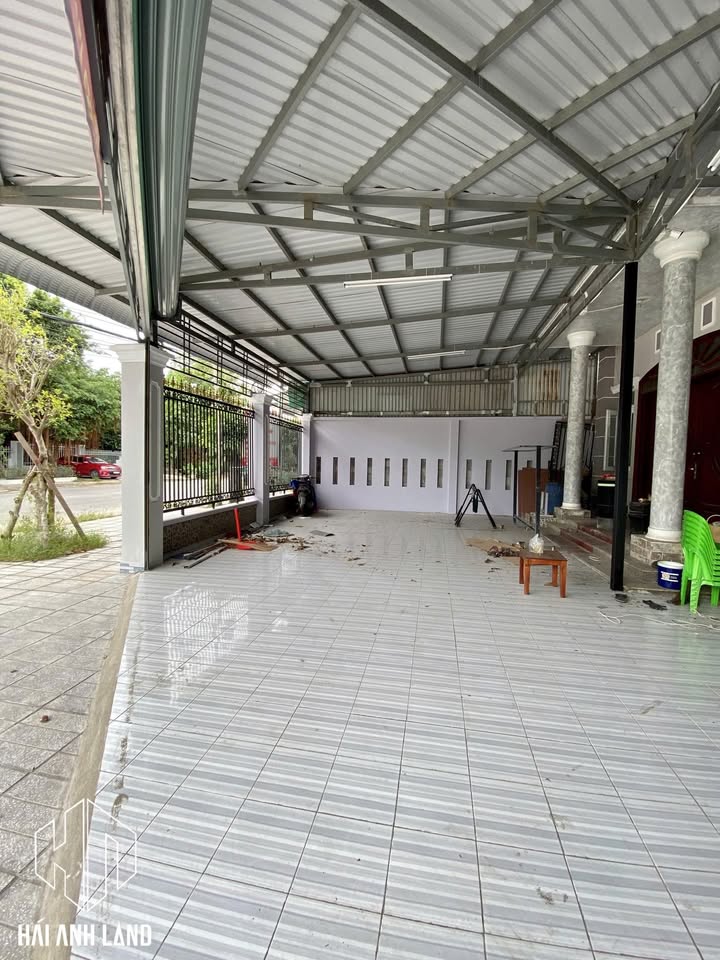 Nhà mặt tiền lô góc Lê Hồng Phong Rạch Giá 380m² giá 18 triệu - Thích hợp kinh doanh đa ngành!