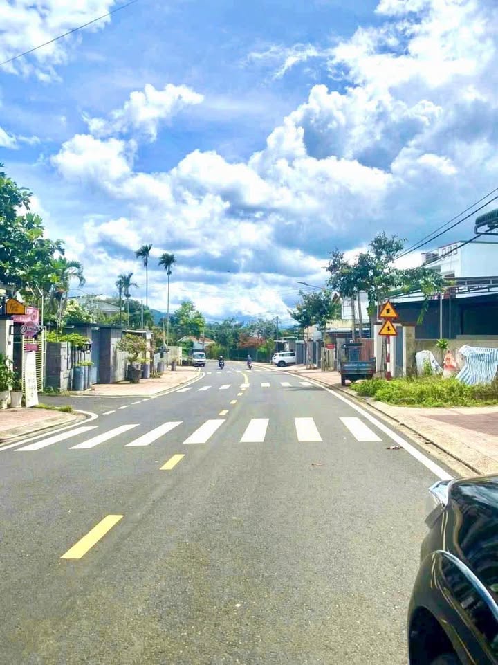 Bán gấp FrontHouse mặt tiền Tây Sơn, Bảo Lộc 170m² giá 3.9 tỷ - Đầu tư sinh lời ngay!